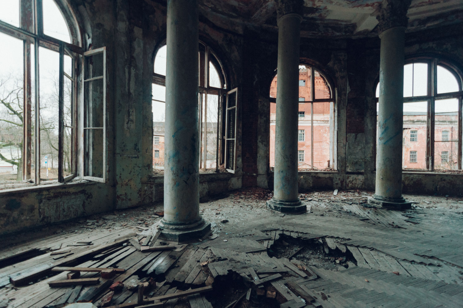 Narva: A Walk in the Town of Our First Expatriation